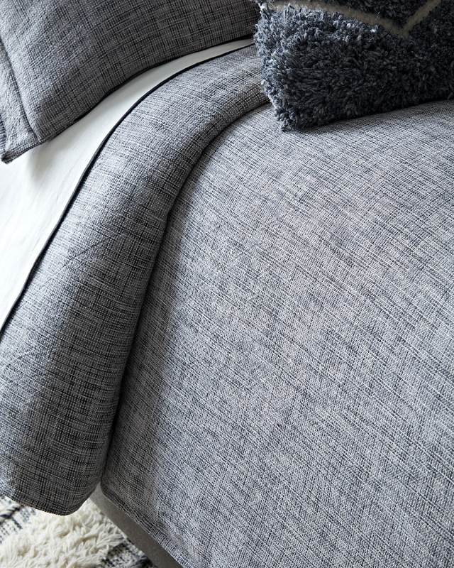 Drew Duvet,